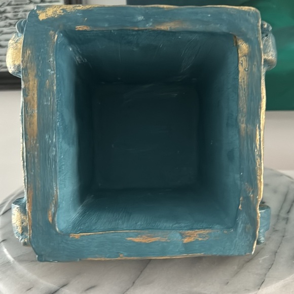French Country Inspired Decorative Crock Planter - Picture 4 of 6